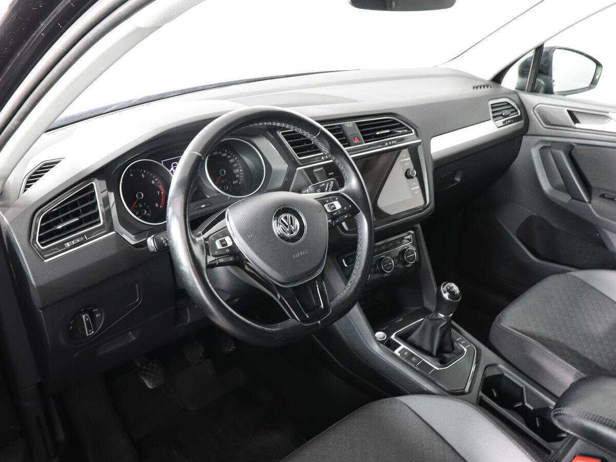 Купить Volkswagen Tiguan с пробегом. Фото: #8