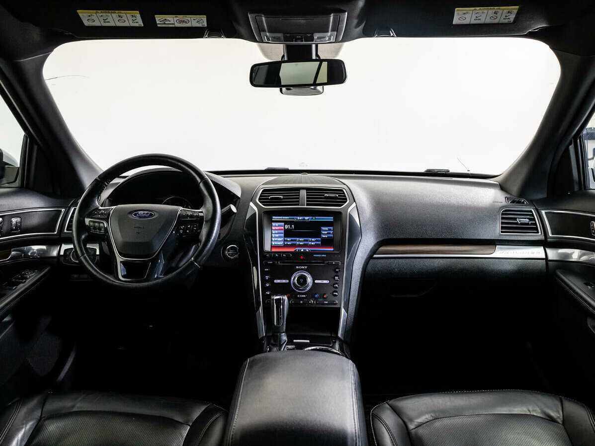 Купить Ford Explorer с пробегом. Фото: #9