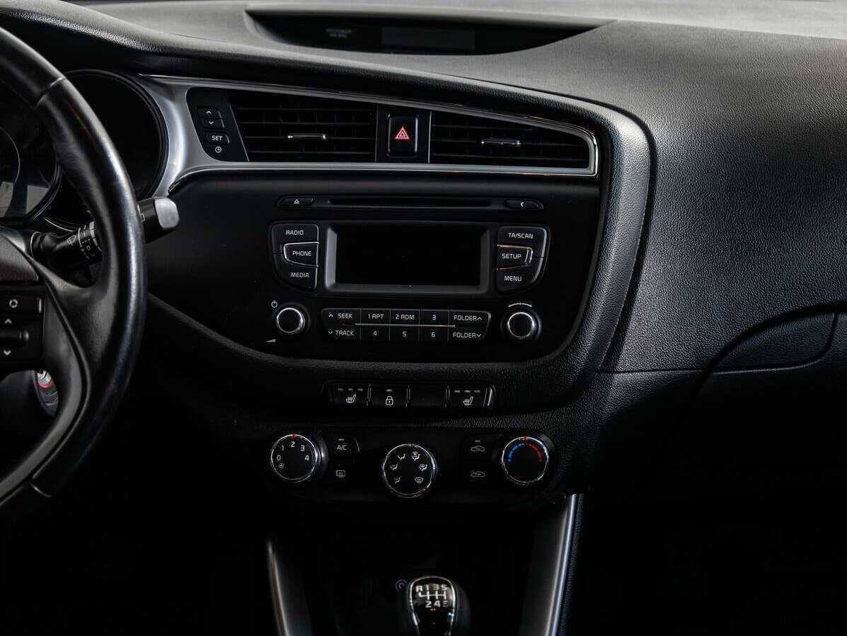 Купить Kia Ceed с пробегом. Фото: #10