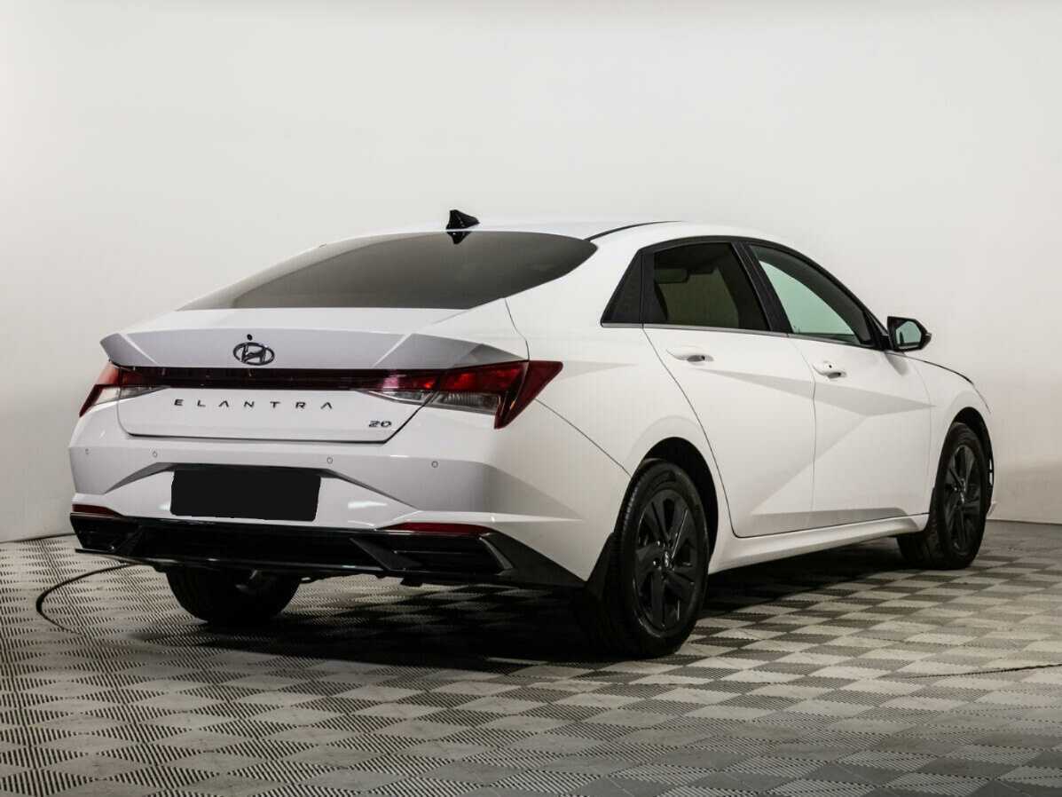 Купить Hyundai Elantra с пробегом. Фото: #3