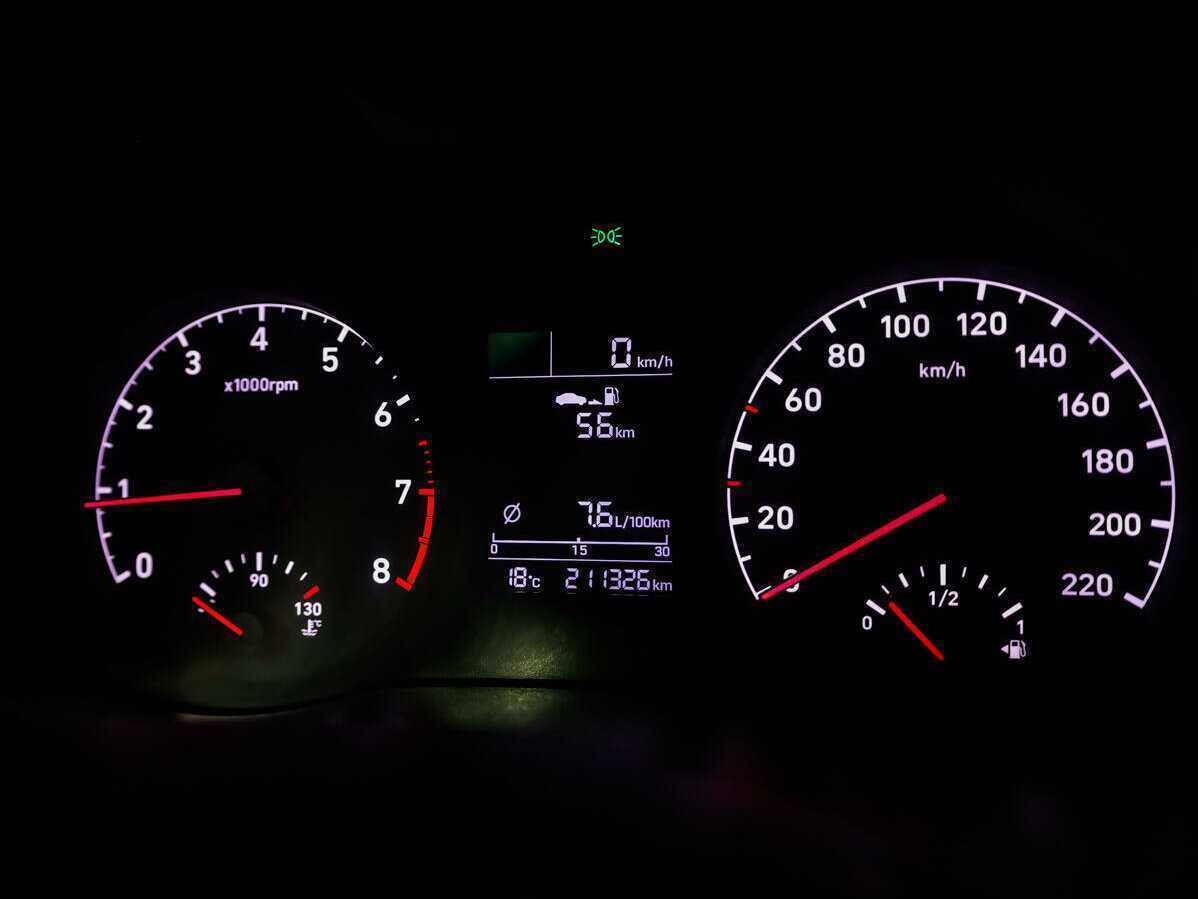 Купить Hyundai Solaris с пробегом. Фото: #15