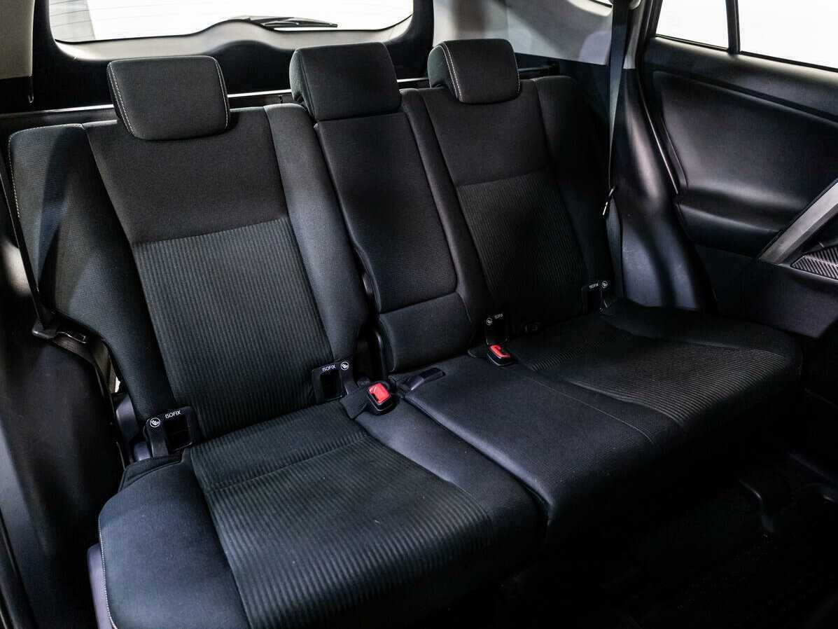 Купить Toyota RAV4 с пробегом. Фото: #8
