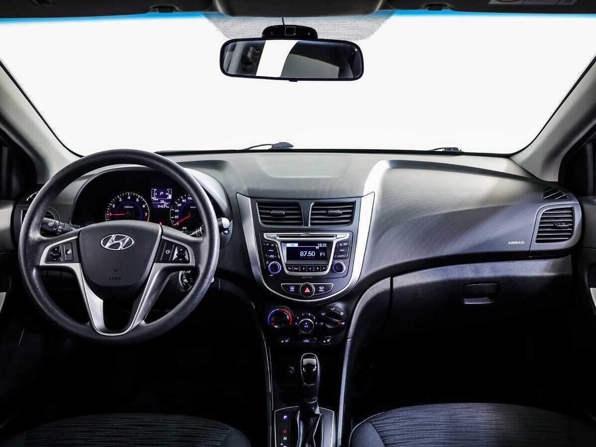 Купить Hyundai Solaris с пробегом. Фото: #8