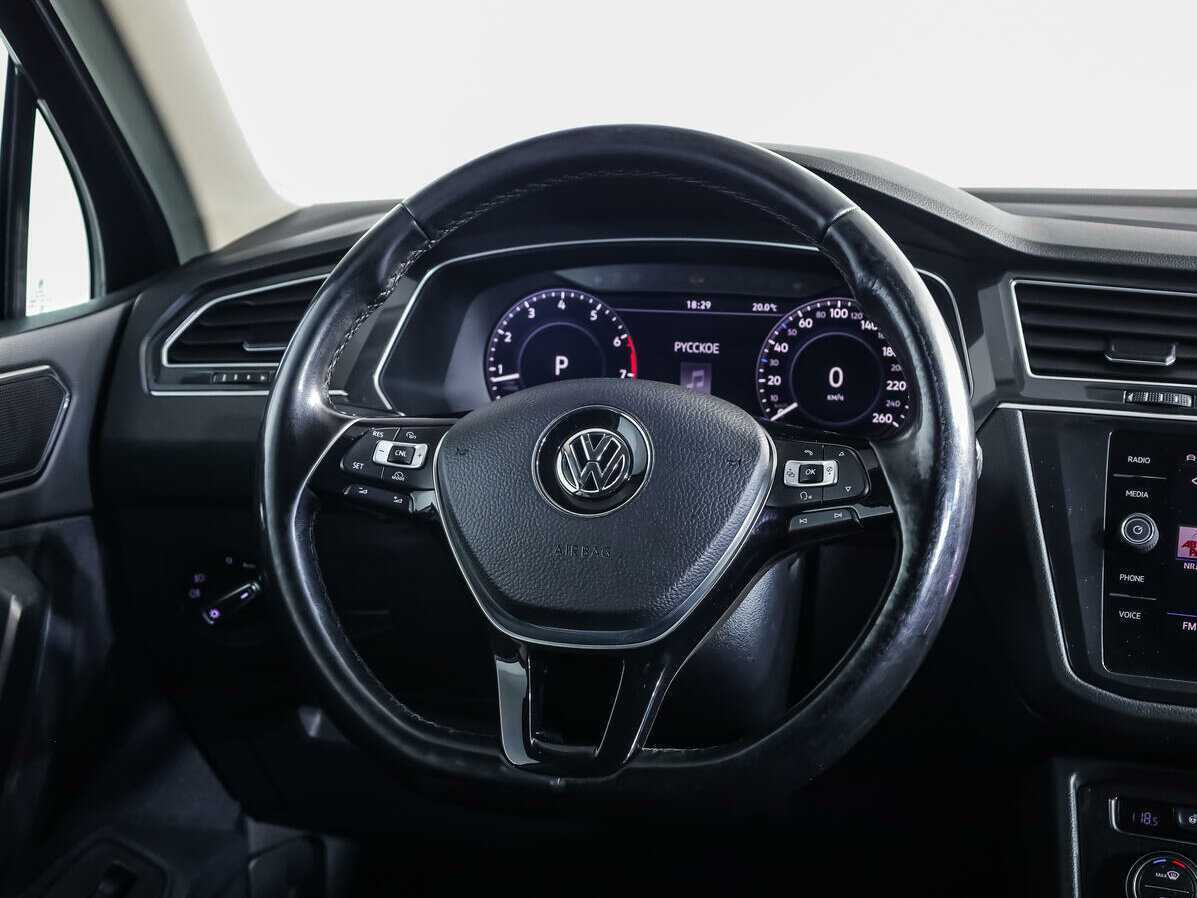 Купить Volkswagen Tiguan с пробегом. Фото: #9