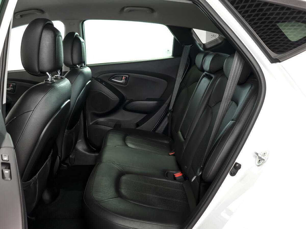 Купить Hyundai ix35 с пробегом. Фото: #8