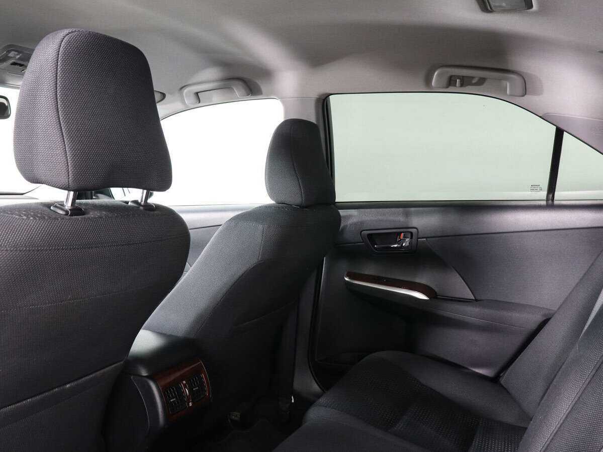Купить Toyota Camry с пробегом. Фото: #11