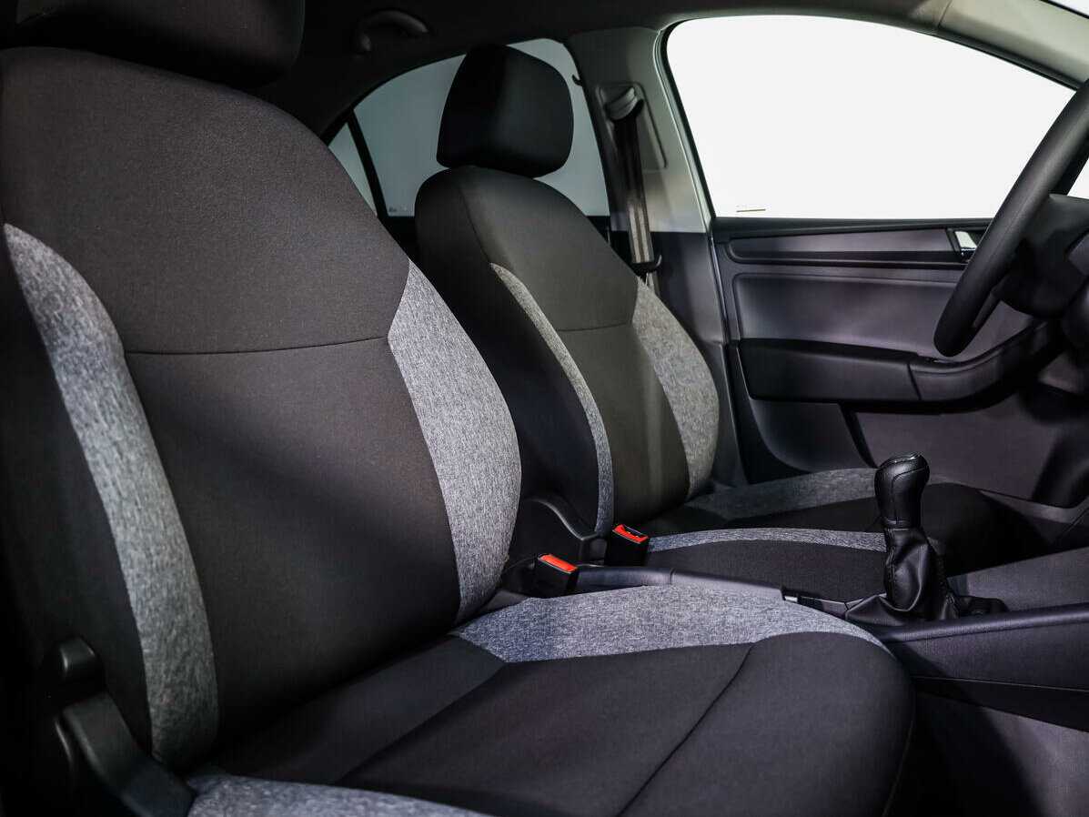 Купить Skoda Rapid с пробегом. Фото: #9