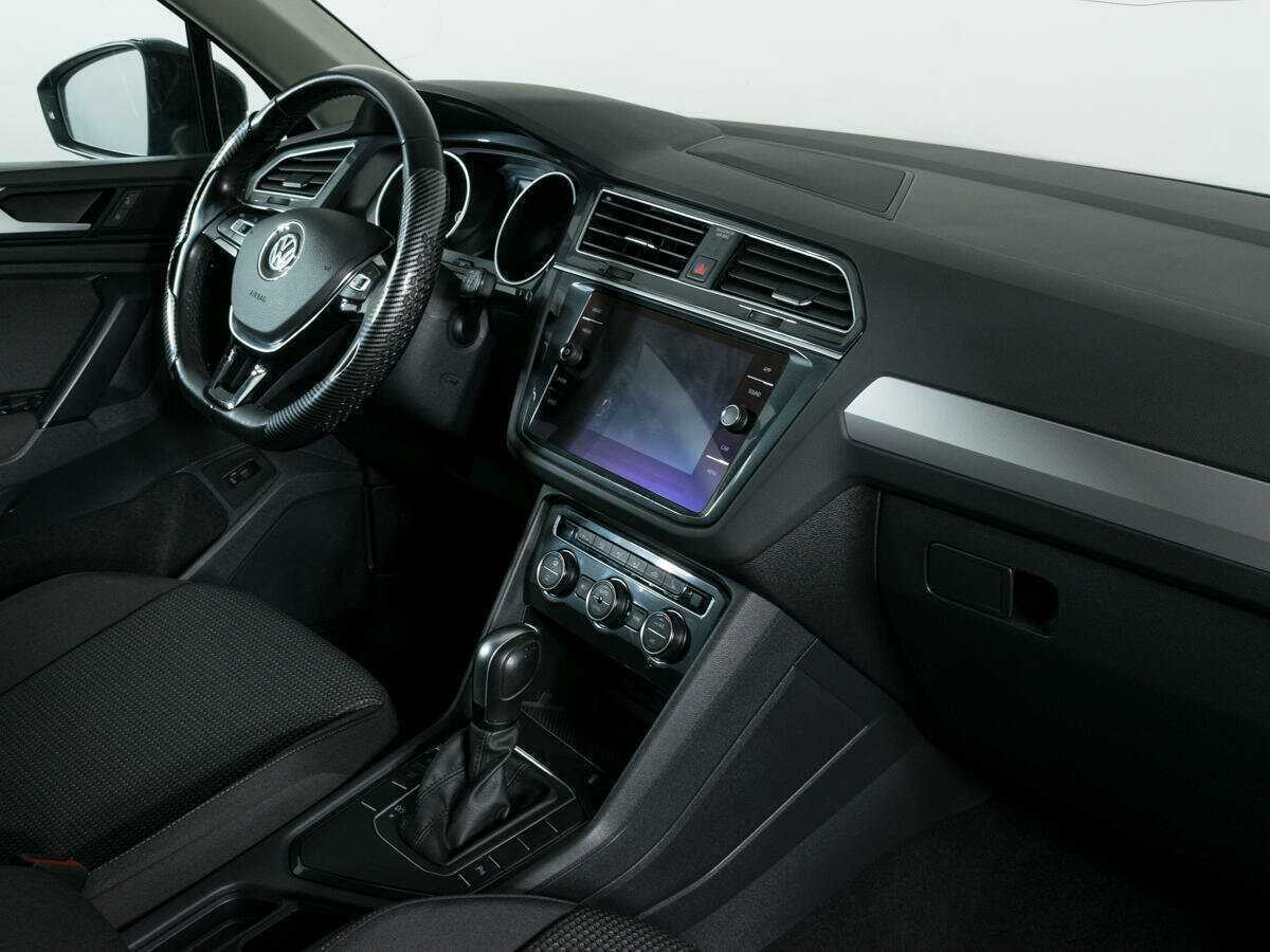 Купить Volkswagen Tiguan с пробегом. Фото: #8