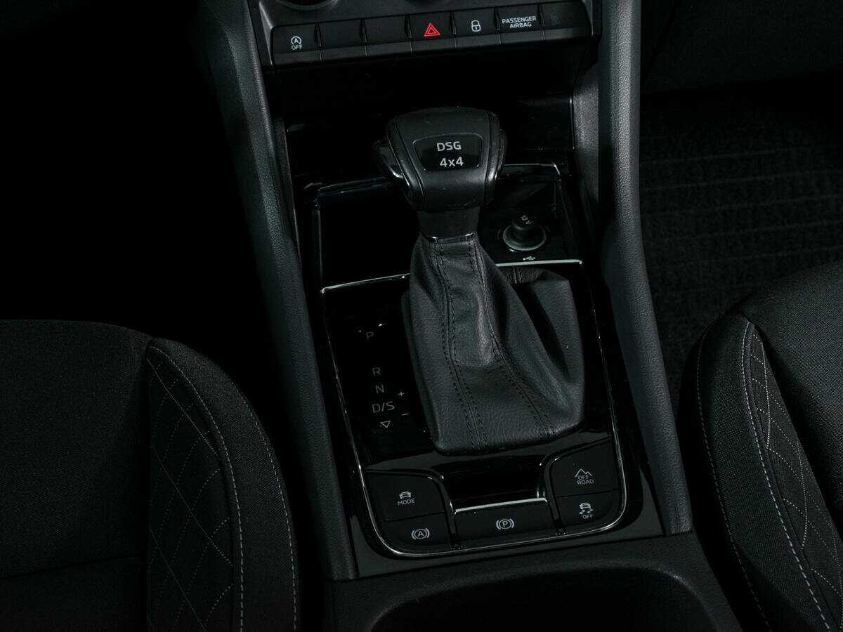 Купить Skoda Karoq с пробегом. Фото: #8
