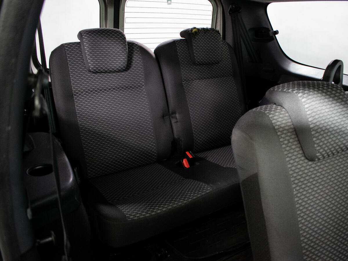 Купить Lada (ВАЗ) Largus с пробегом. Фото: #6