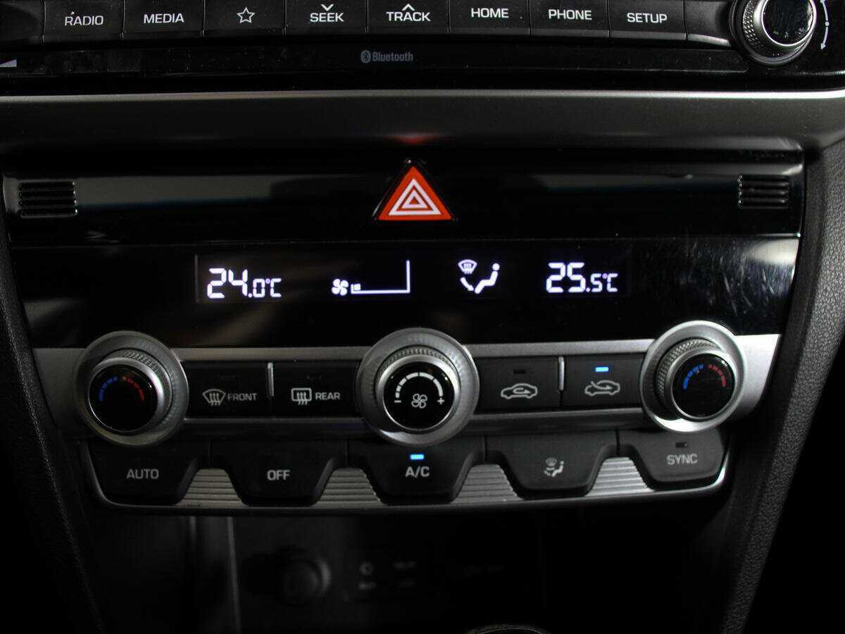 Купить Hyundai Elantra с пробегом. Фото: #16