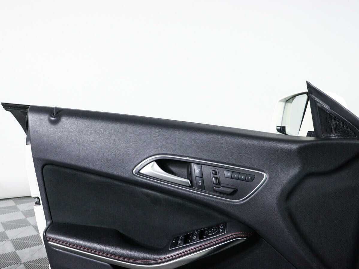 Купить Mercedes-Benz CLA с пробегом. Фото: #17
