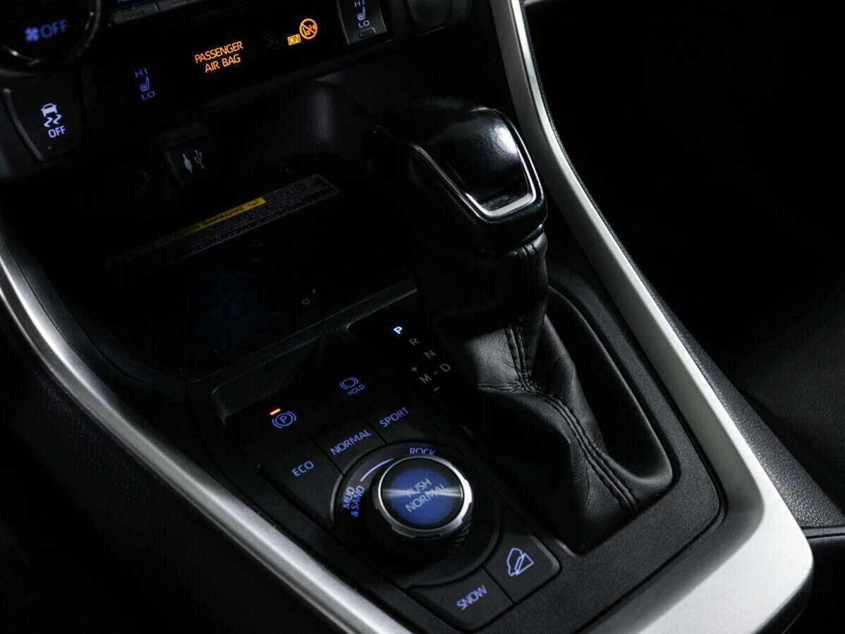 Купить Toyota RAV4 с пробегом. Фото: #18