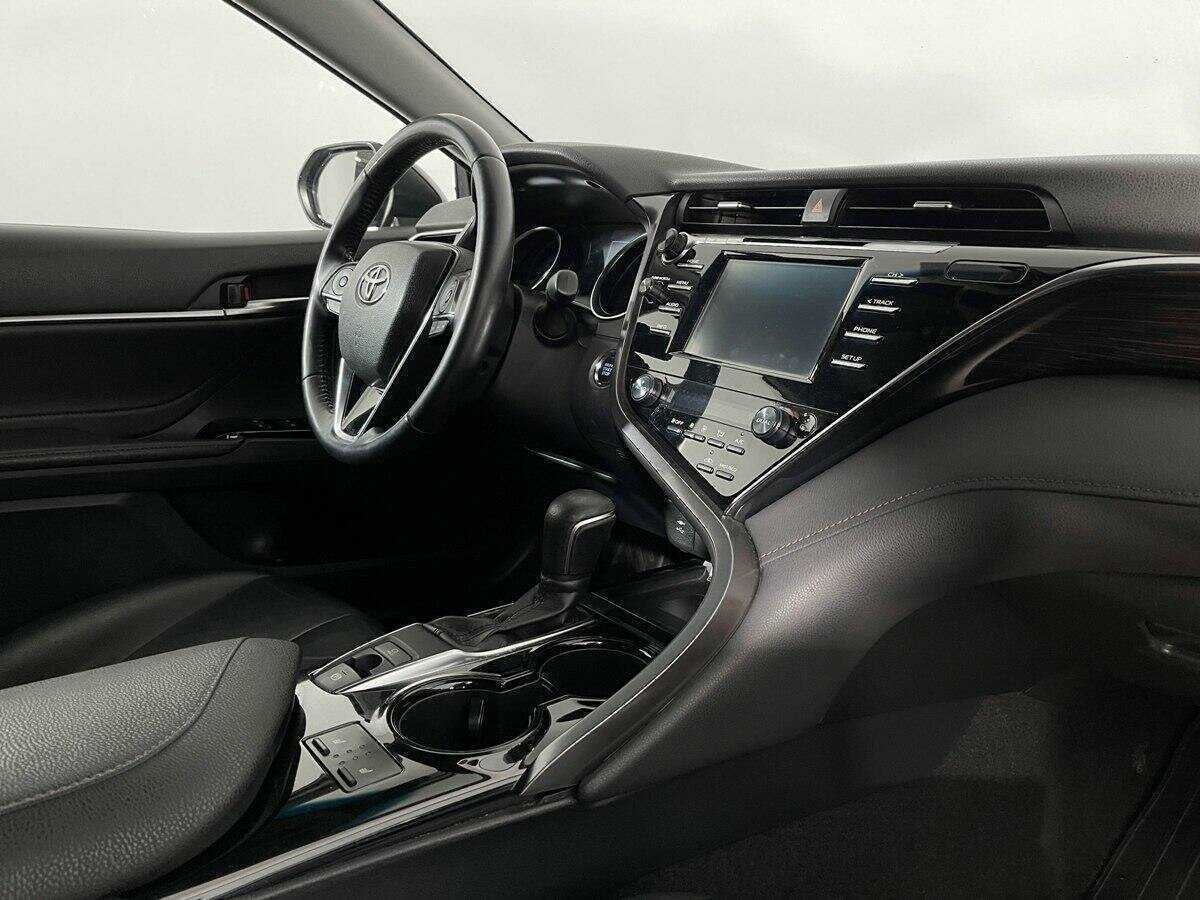 Купить Toyota Camry с пробегом. Фото: #6