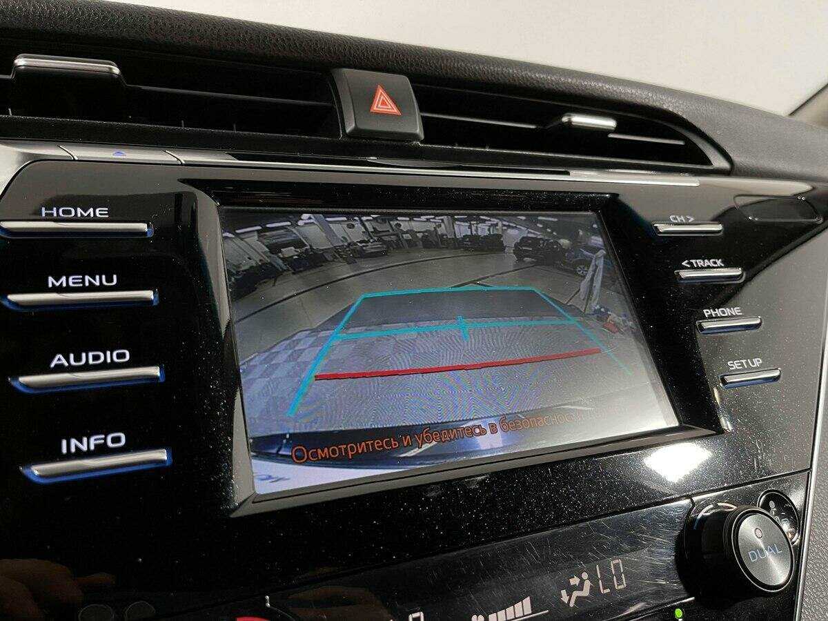 Купить Toyota Camry с пробегом. Фото: #11