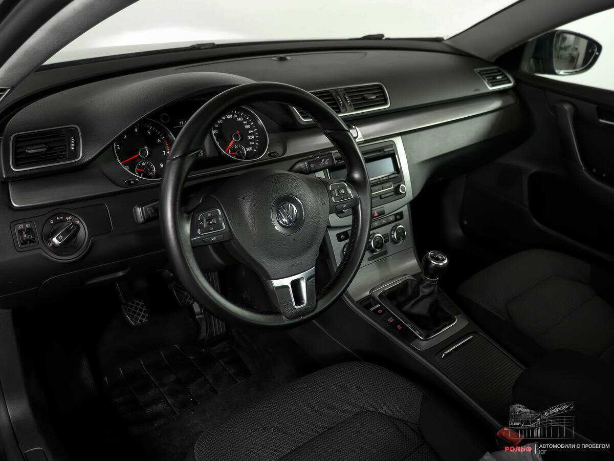 Купить Volkswagen Passat с пробегом. Фото: #13