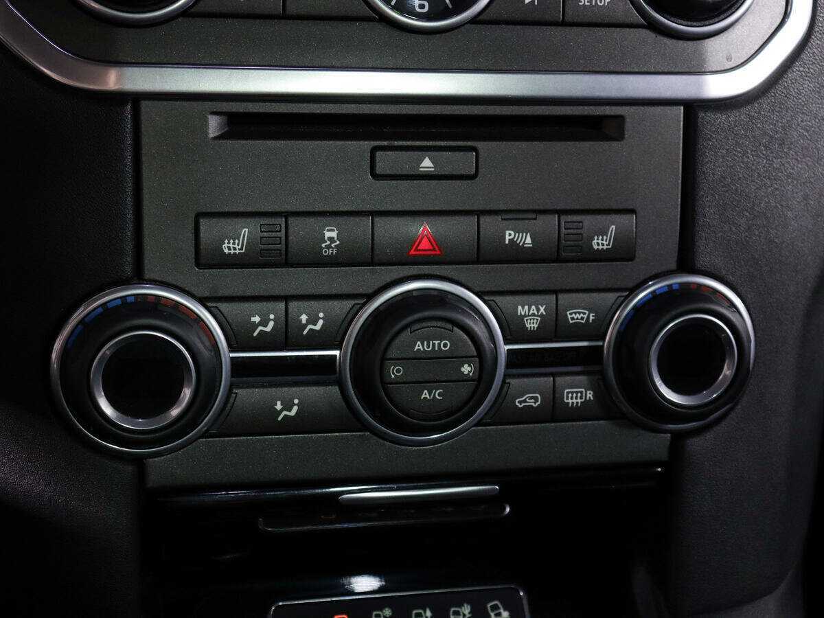 Купить Land Rover Discovery с пробегом. Фото: #23