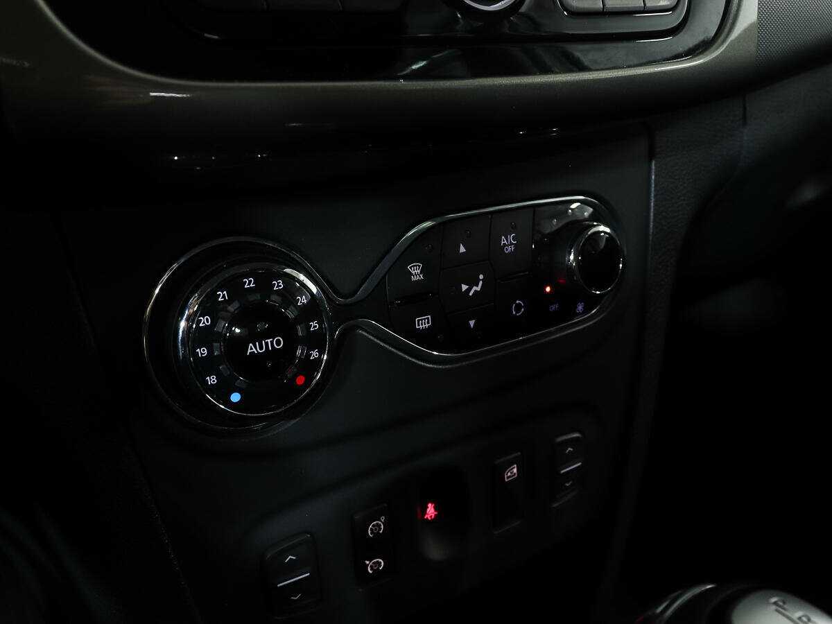 Купить Renault Sandero с пробегом. Фото: #16