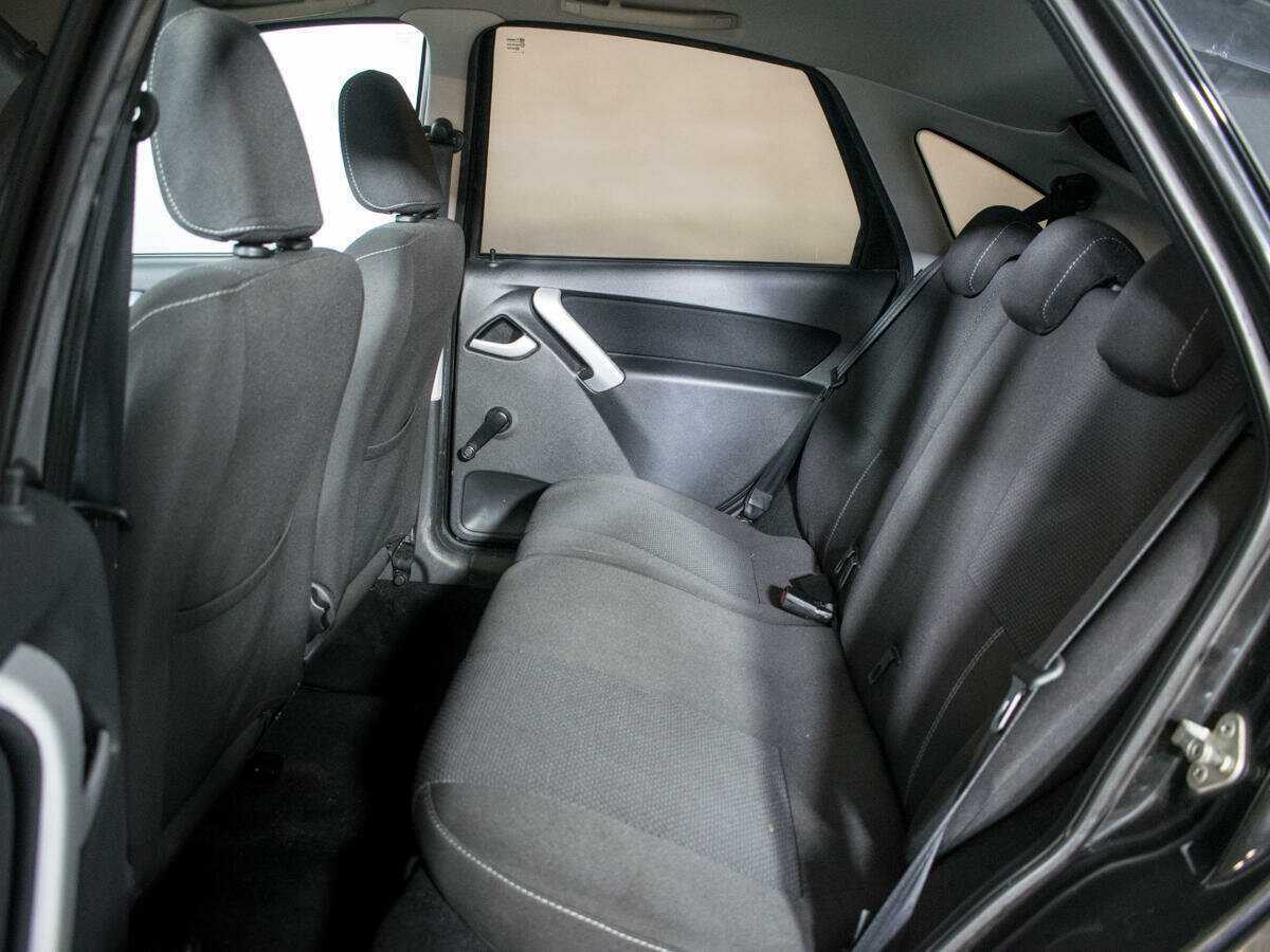 Купить Lada (ВАЗ) Granta с пробегом. Фото: #9