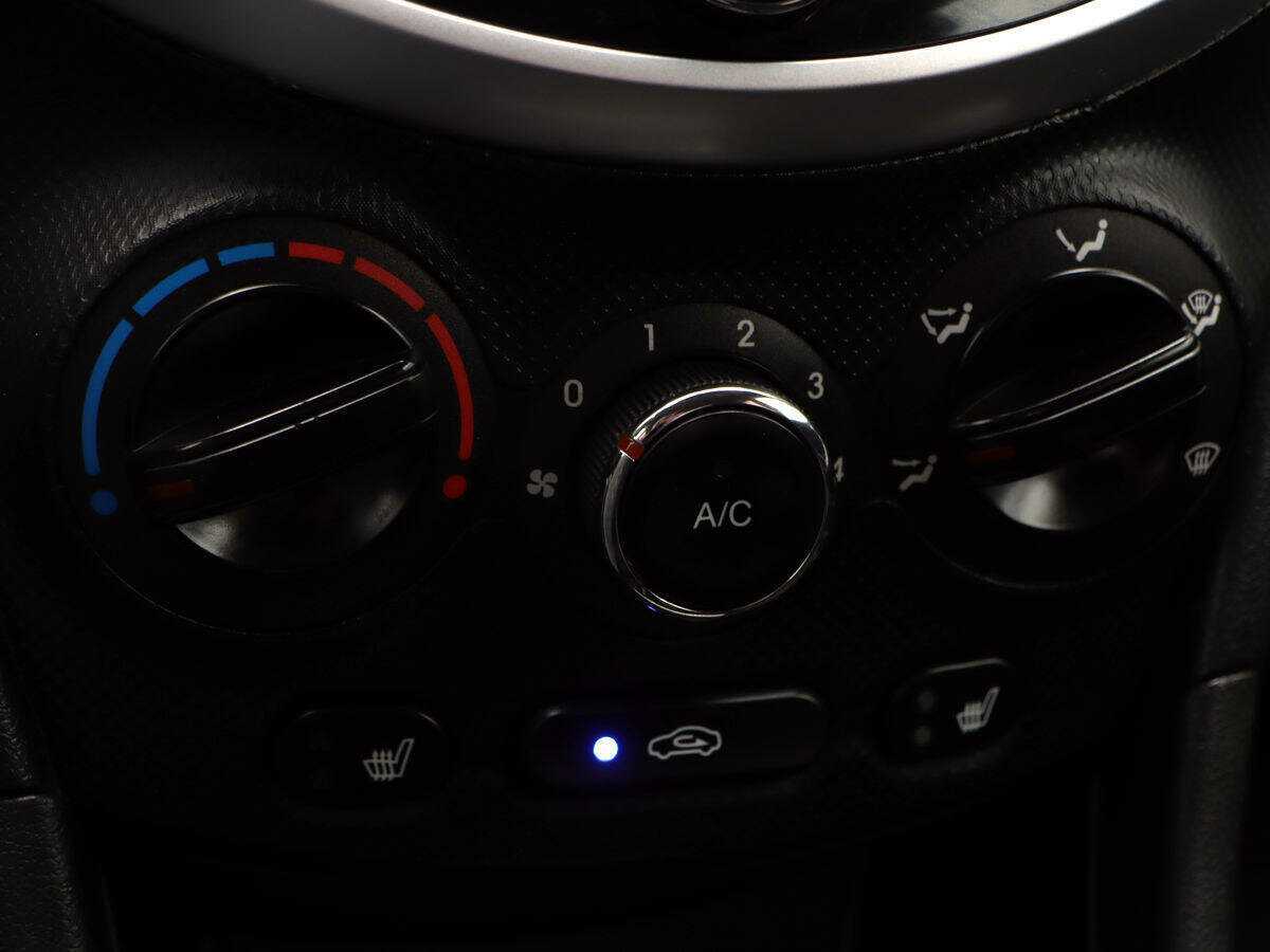 Купить Hyundai Solaris с пробегом. Фото: #14