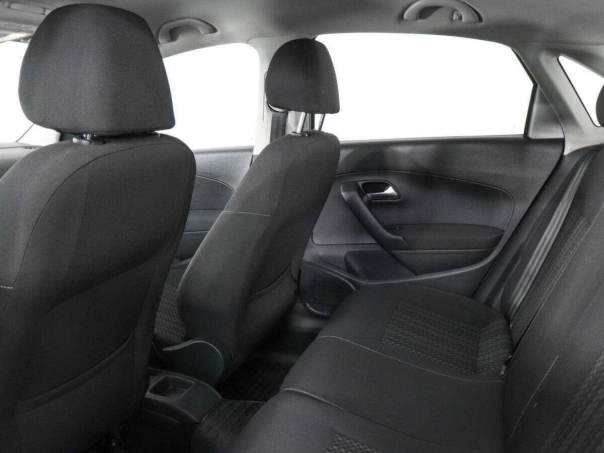 Купить Volkswagen Polo с пробегом. Фото: #11