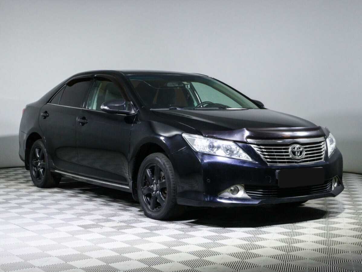Купить Toyota Camry с пробегом. Фото: #2