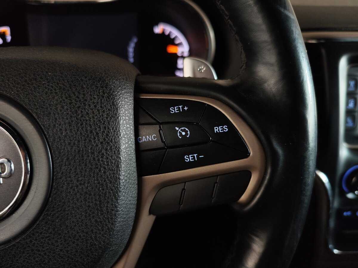 Купить Jeep Grand Cherokee с пробегом. Фото: #12