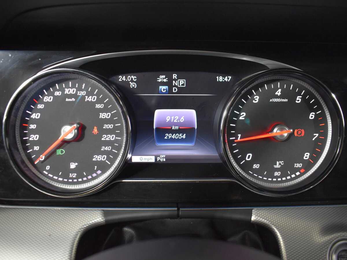 Купить Mercedes-Benz E-Класс с пробегом. Фото: #8