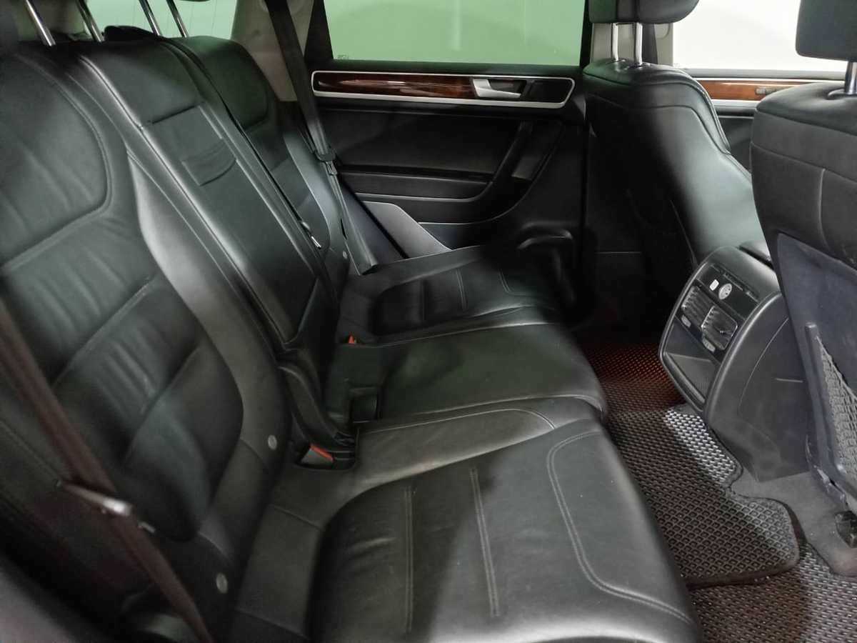 Купить Volkswagen Touareg с пробегом. Фото: #10