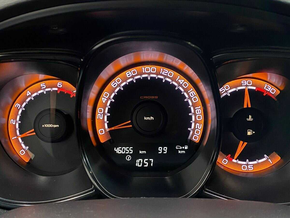 Купить Lada (ВАЗ) Vesta с пробегом. Фото: #11