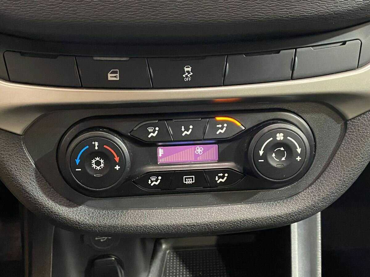 Купить Lada (ВАЗ) Vesta с пробегом. Фото: #13