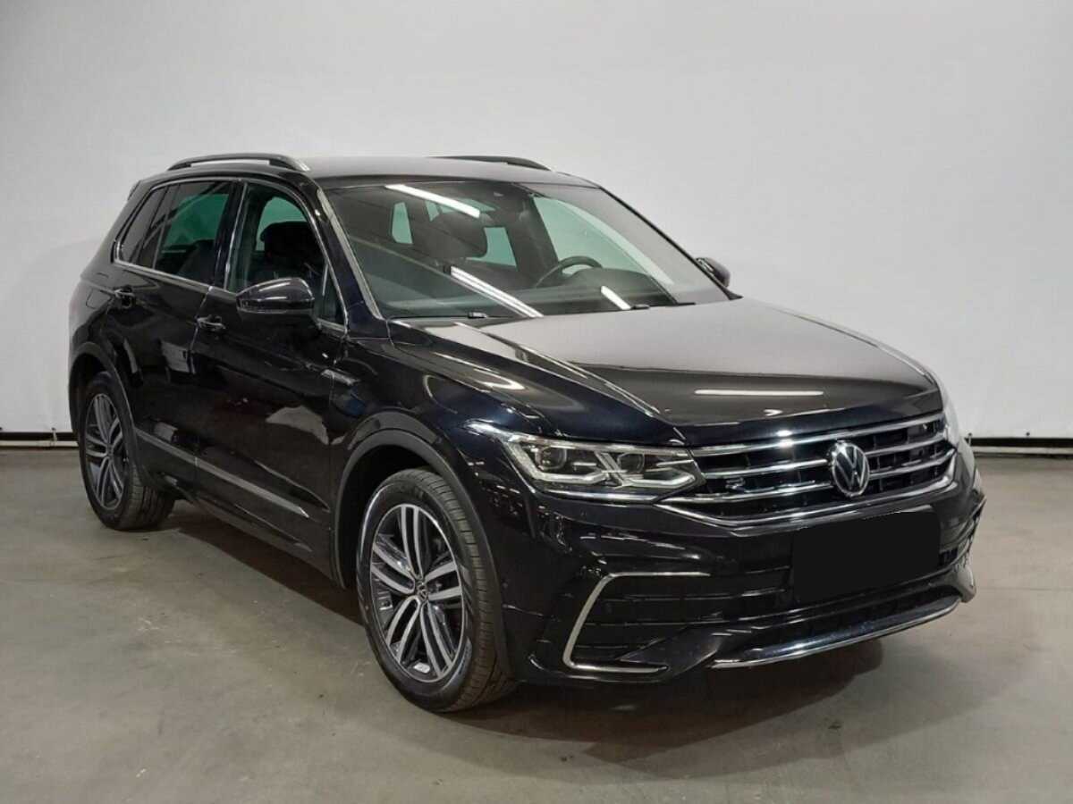 Купить Volkswagen Tiguan с пробегом. Фото: #2
