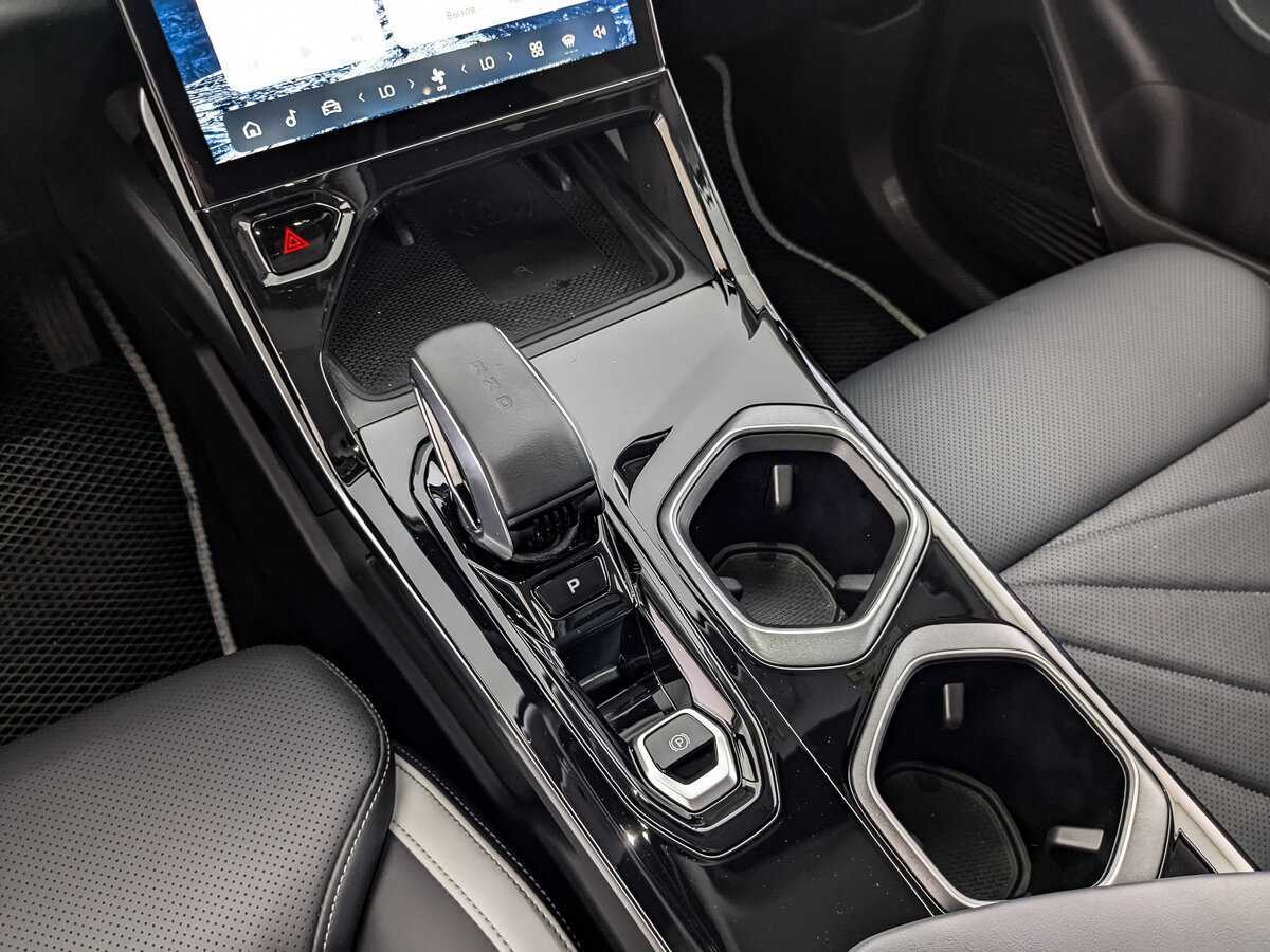 Купить Geely Atlas с пробегом. Фото: #21