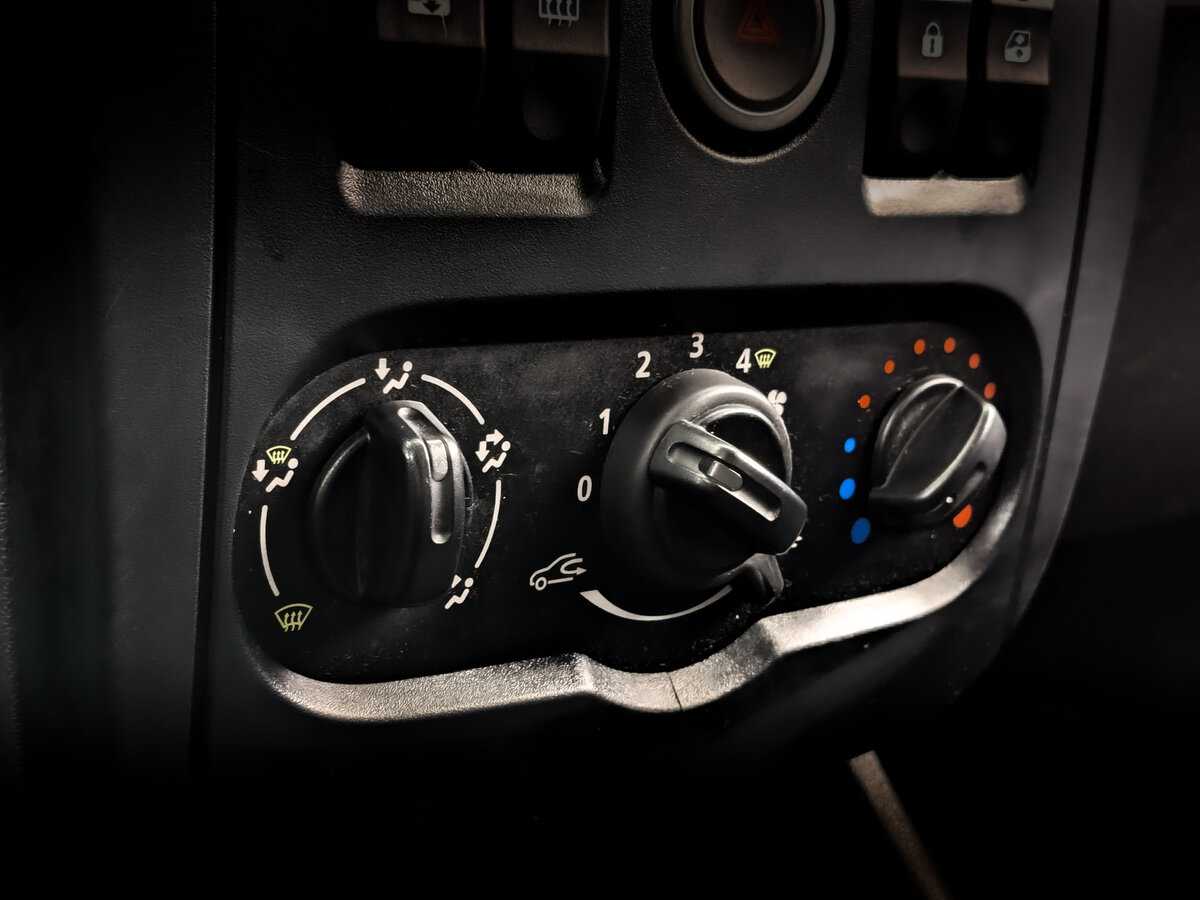 Купить Lada (ВАЗ) Largus с пробегом. Фото: #20