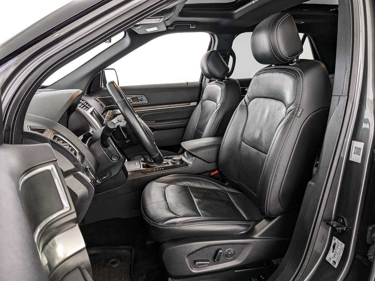 Купить Ford Explorer с пробегом. Фото: #14