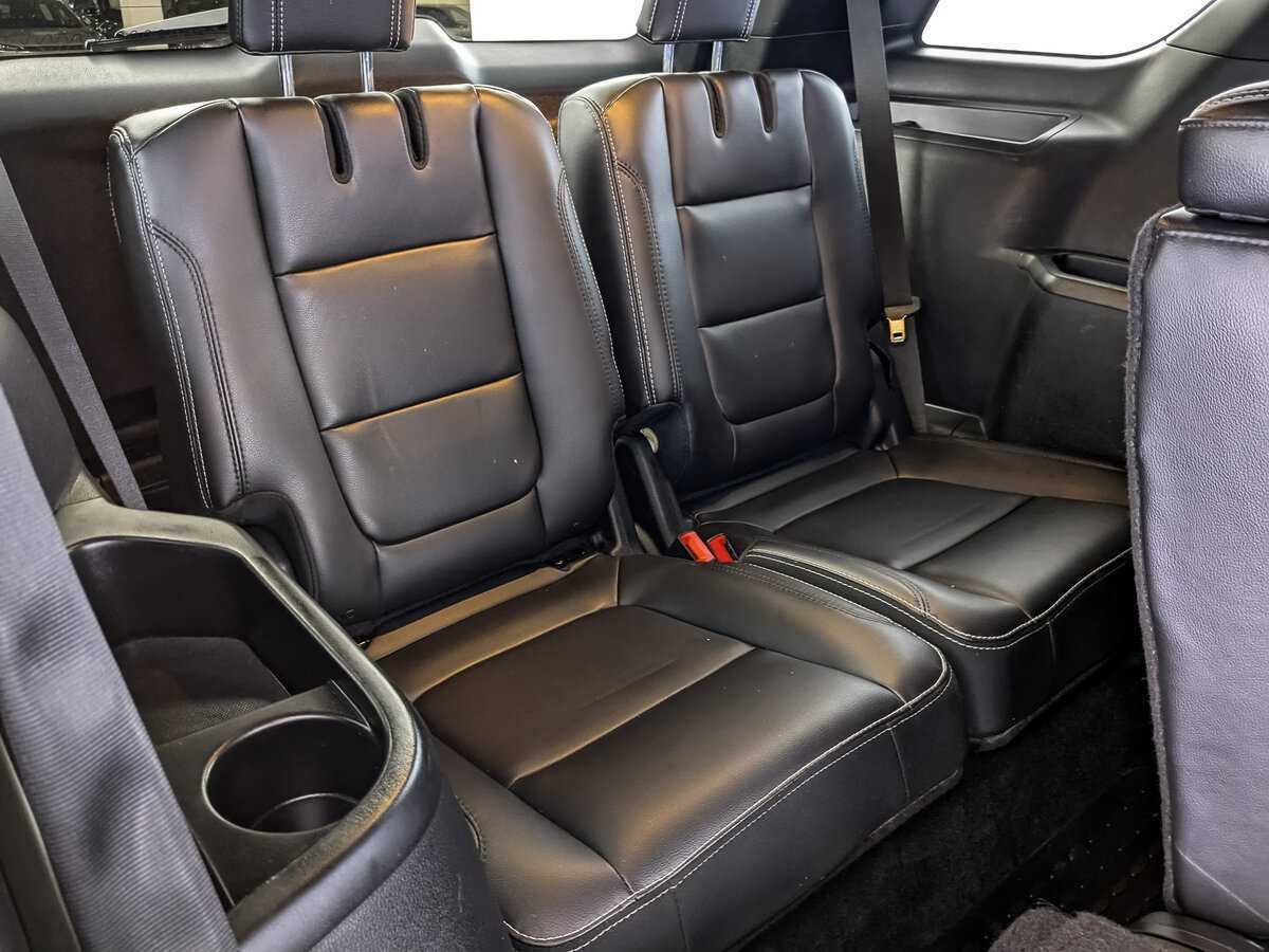 Купить Ford Explorer с пробегом. Фото: #19