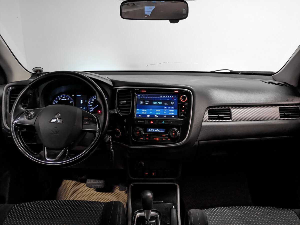 Купить Mitsubishi Outlander с пробегом. Фото: #11