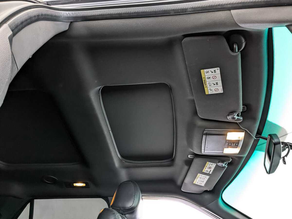 Купить Ford Explorer с пробегом. Фото: #18