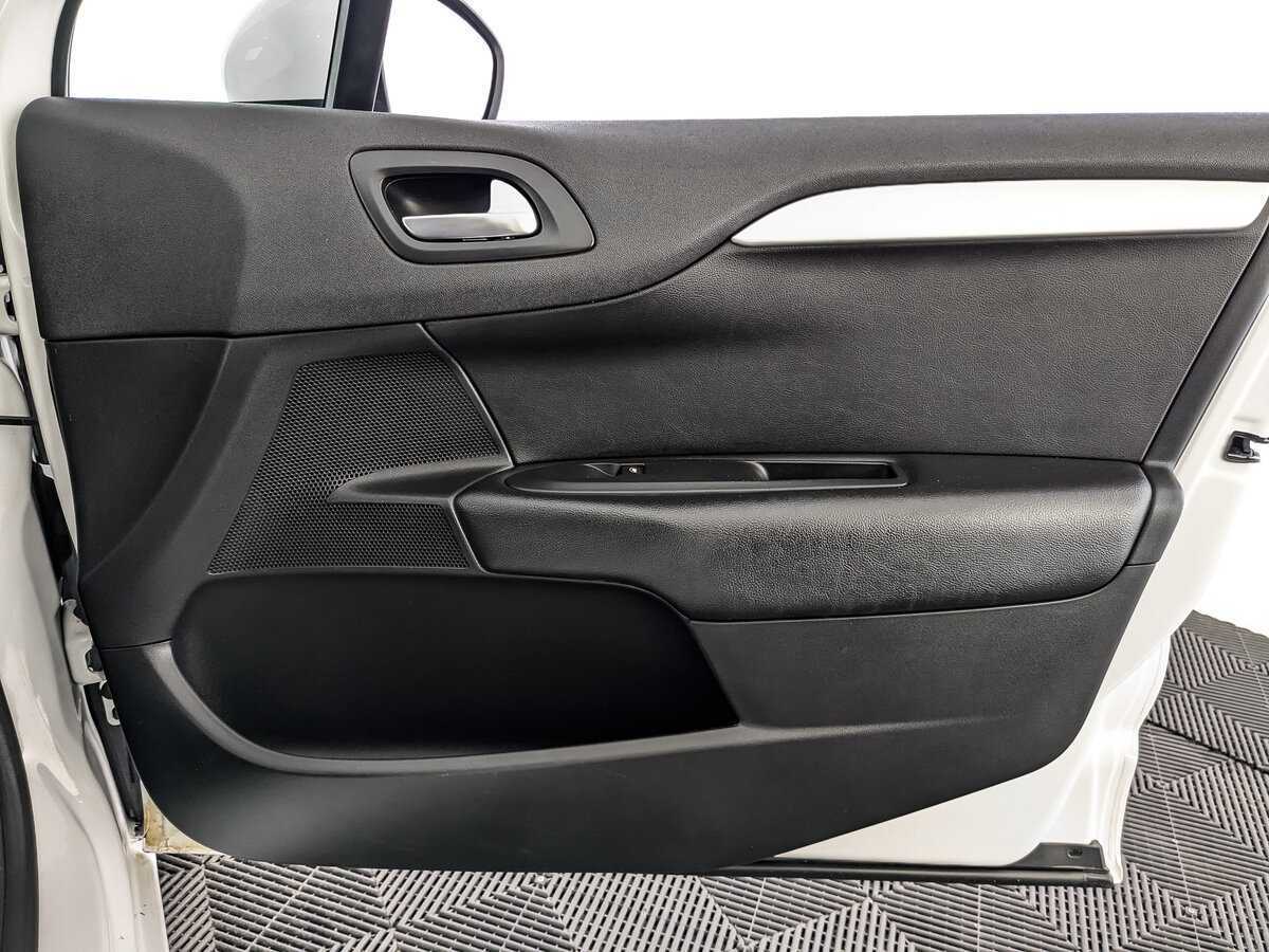 Купить Citroen C4 с пробегом. Фото: #19