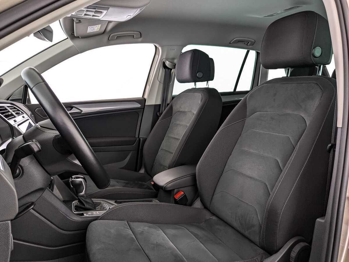 Купить Volkswagen Tiguan с пробегом. Фото: #15