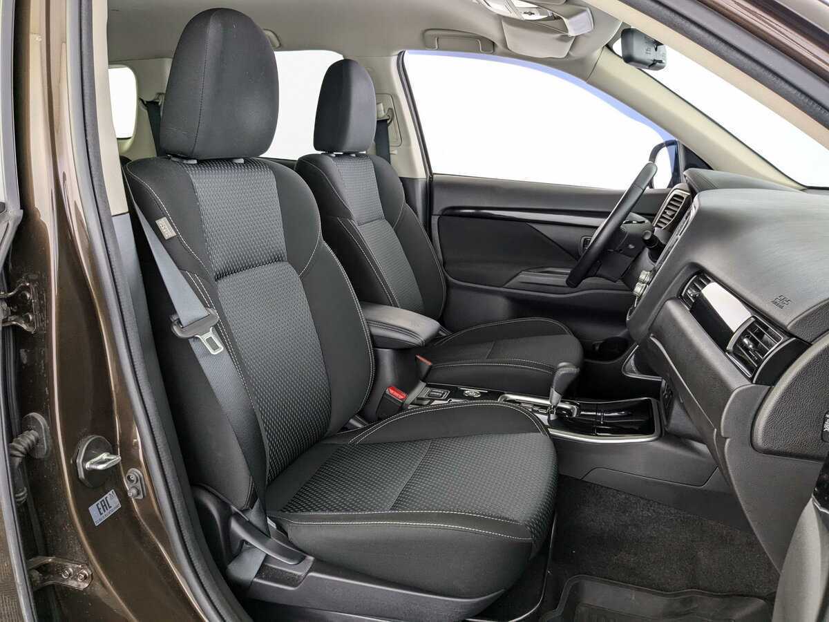 Купить Mitsubishi Outlander с пробегом. Фото: #12