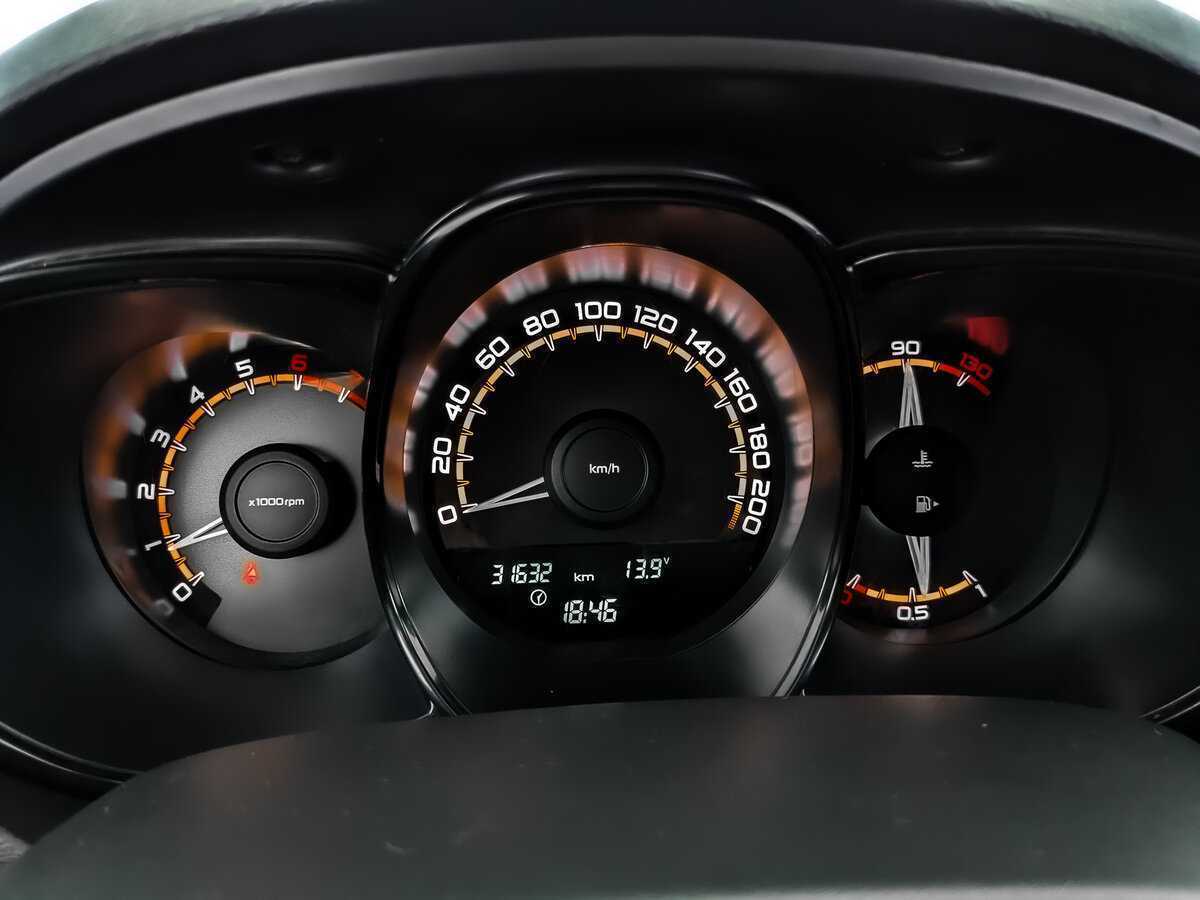 Купить Lada (ВАЗ) Vesta с пробегом. Фото: #11