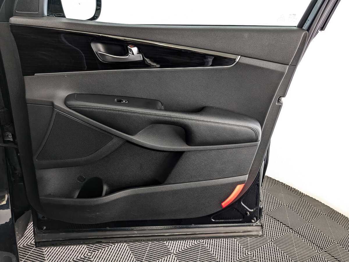 Купить Kia Sorento с пробегом. Фото: #20