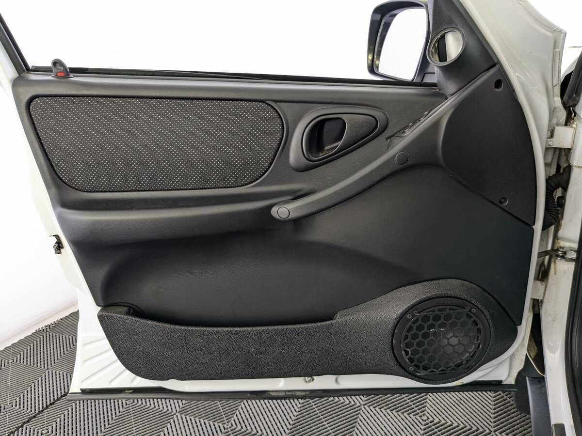 Купить Lada (ВАЗ) Niva с пробегом. Фото: #3