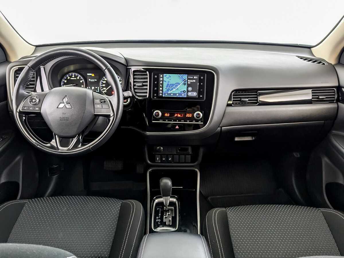 Купить Mitsubishi Outlander с пробегом. Фото: #11