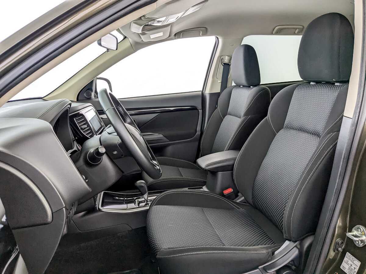 Купить Mitsubishi Outlander с пробегом. Фото: #14