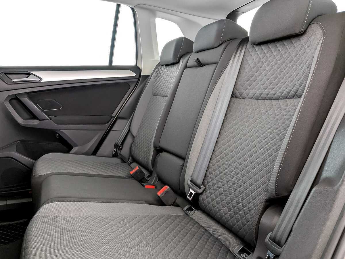 Купить Volkswagen Tiguan с пробегом. Фото: #9