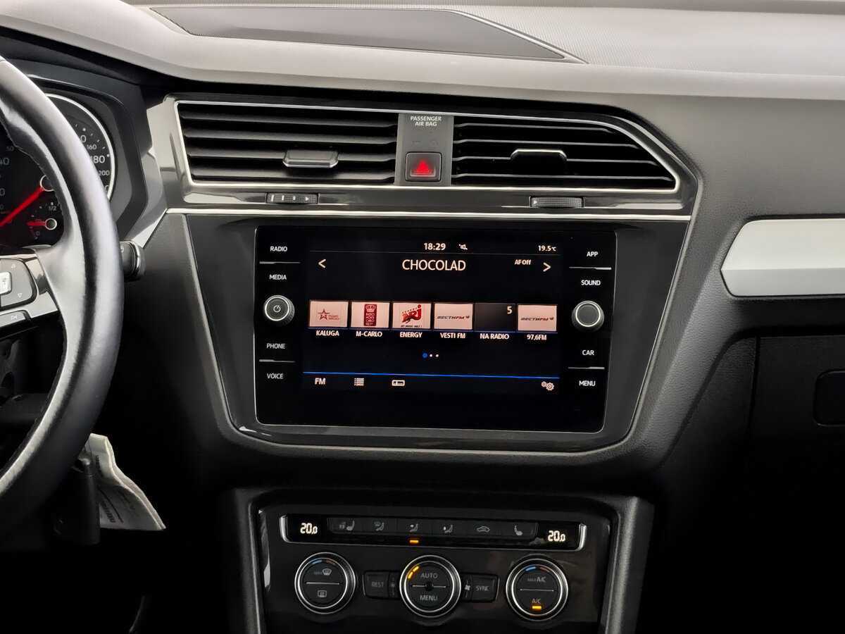 Купить Volkswagen Tiguan с пробегом. Фото: #12