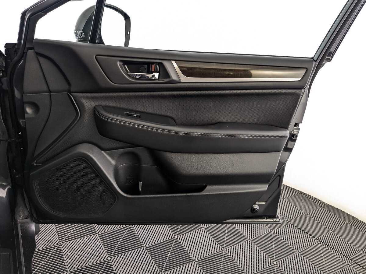 Купить Subaru Outback с пробегом. Фото: #19