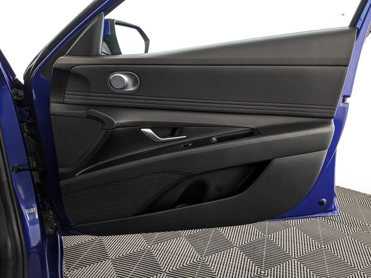 Купить Hyundai Elantra с пробегом. Фото: #20